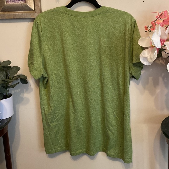 THE NIKE DRI FIT TEE Sz XXL in Green. Great Condition. - Picture 2 of 3